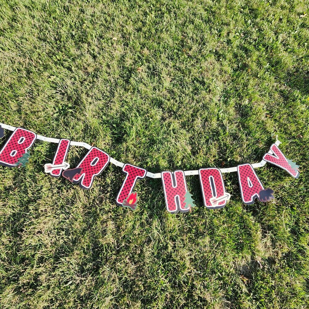 LARGE WILD BIRTHDAY DECORATION LOT BANNER Photo Props ALL AGES Outdoors Canadian - Picture 14 of 16